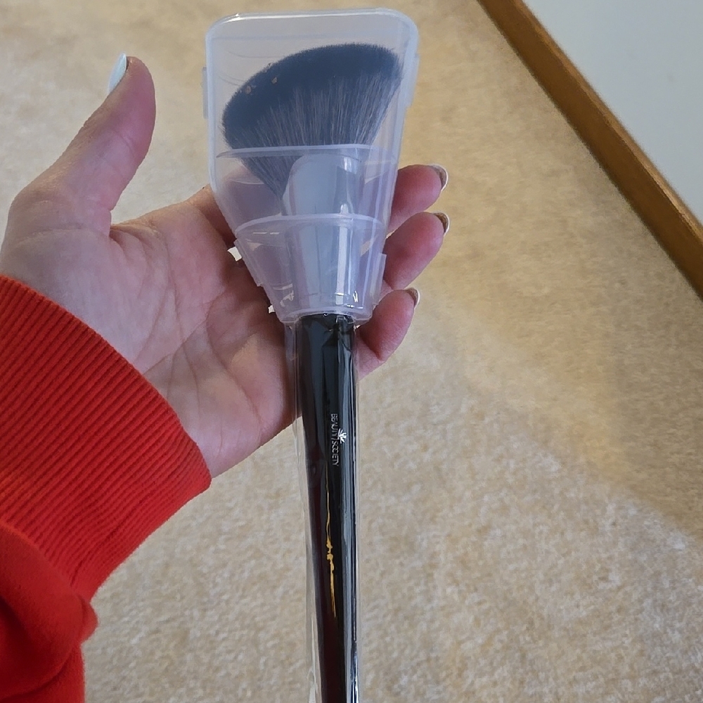 Black Makeup Brush with Protective Cover